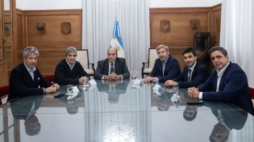 “Dólares en el colchón”: Chubut y Entre Ríos se sumaron al Régimen Simplificado de Ganancias impulsado por Nación