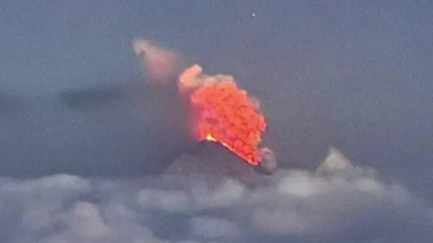 Rusia: Erupción del volcán Klyuchevskoy tras el sismo y la alarma en el Pacífico