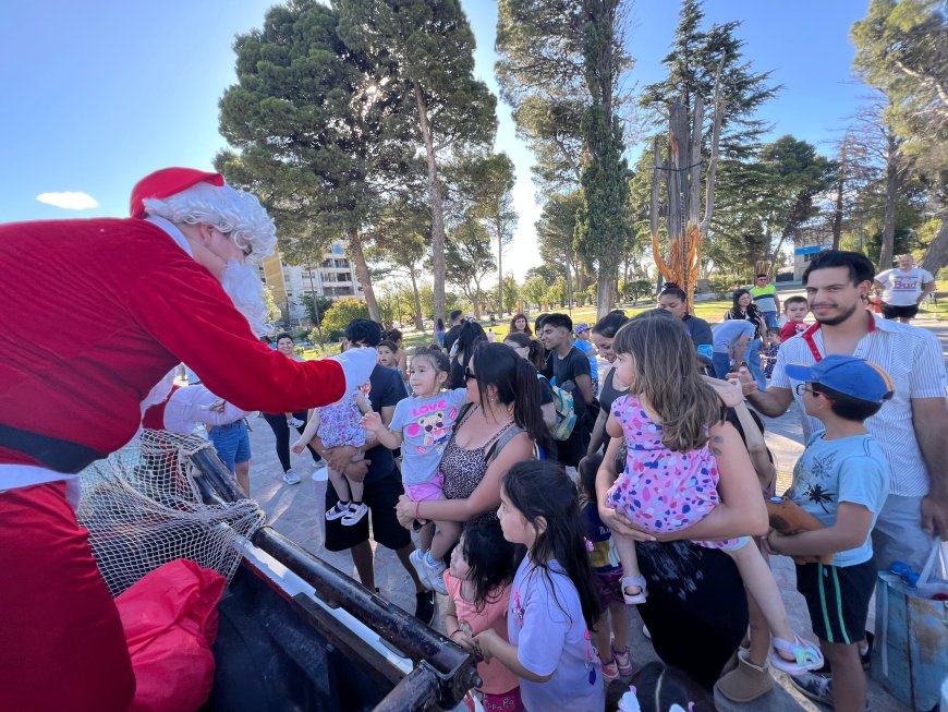 Inició el recorrido de Papá Noel por Rawson