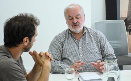 Comodoro Conocimiento refuerza su trabajo conjunto con el sector comercial