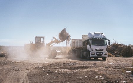 Municipio de Rawson intensifica el saneamiento en el barrio Gregorio Mayo